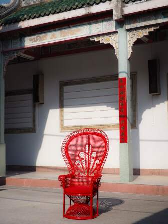 เก้าอี้หวายแท้ PISAMAI รุ่น PRINCESS CHAIR เก้าอี้นางงาม ขนาด 75*55*150 ซม. สีแดง_3